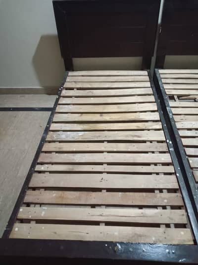 Single bed for sale
