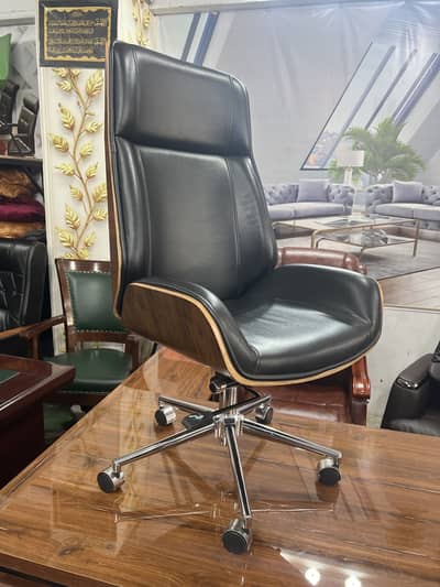 Office chairs, Office table, Sofas, Computer Tables, Visiter Chairs