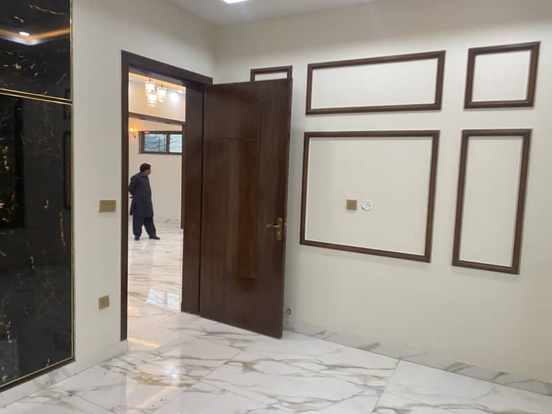 Corner 7 marla plot 8