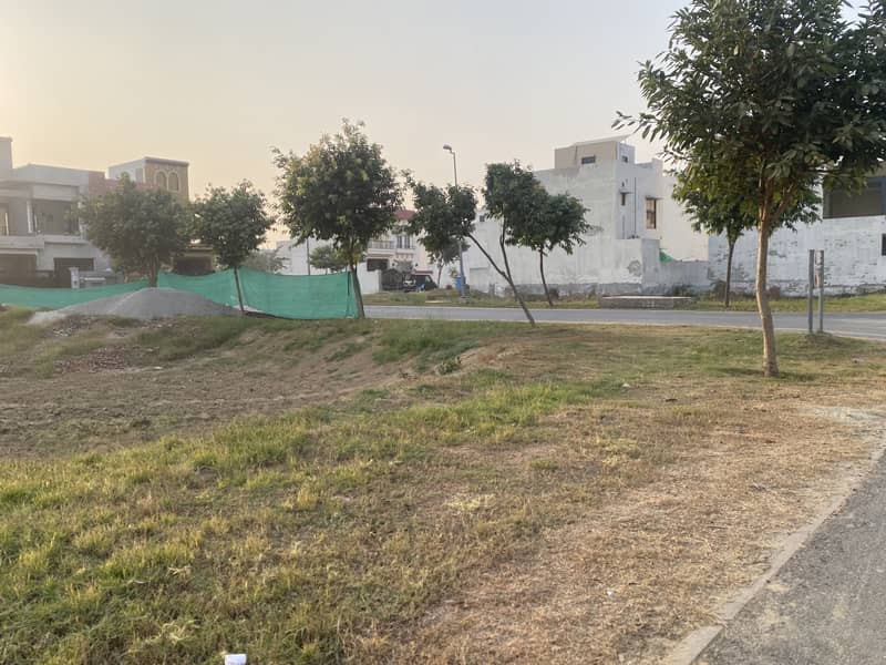 Corner 7 marla plot 0