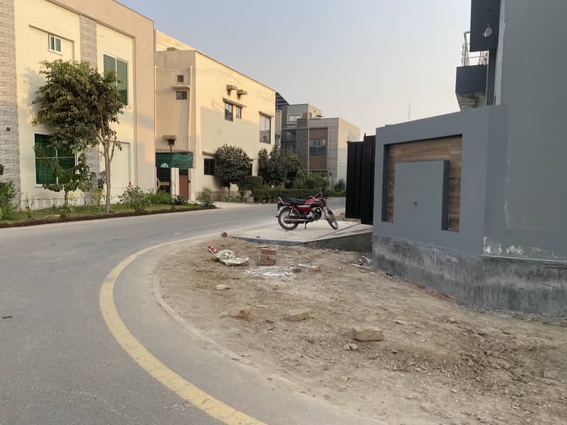 Corner 7 marla plot 5