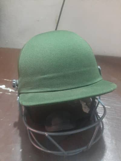 Adjustable cricket halmet