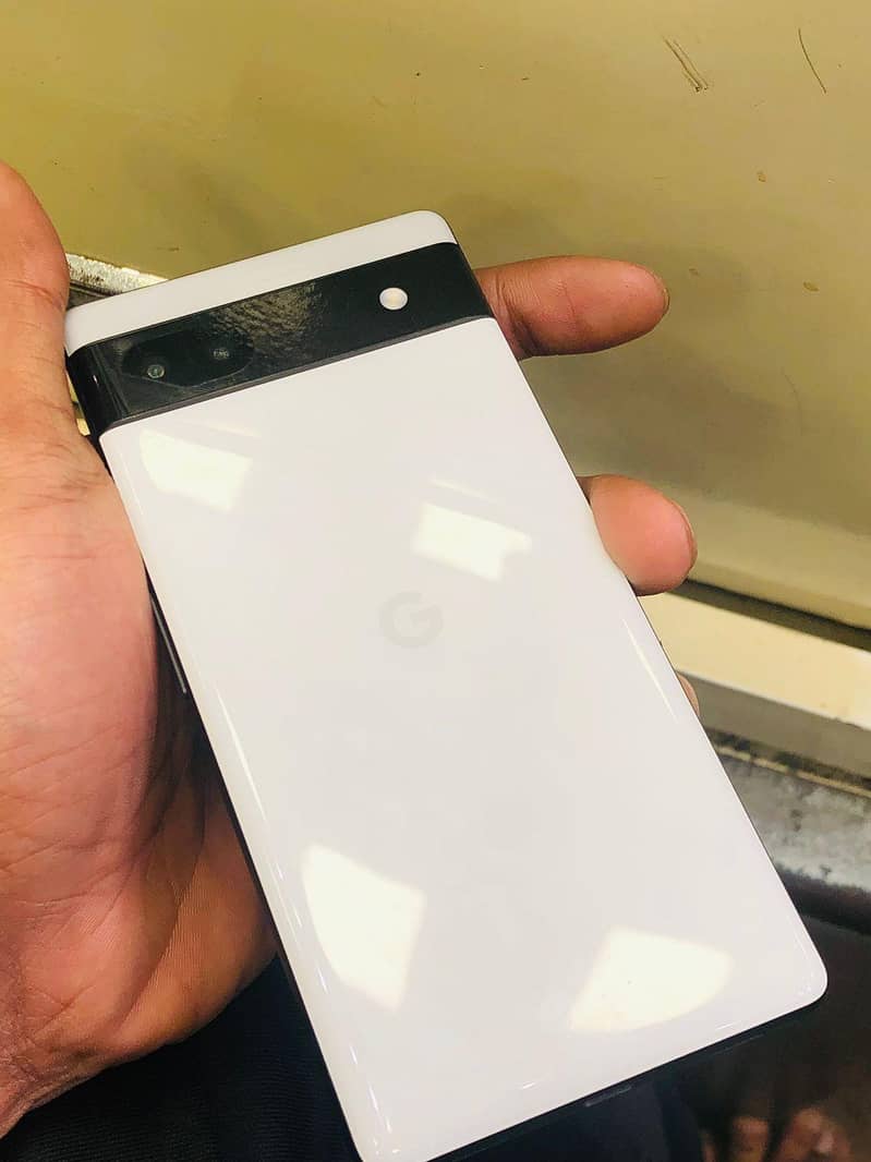 Google Pixel 6A 1