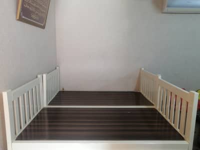 Used Bed Set in Good Condition