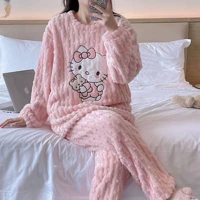 Hello kitty bear coral fleece pajamas winter.