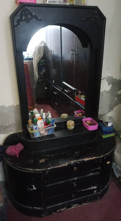 DRESSING TABLE FOR URGENT SALE