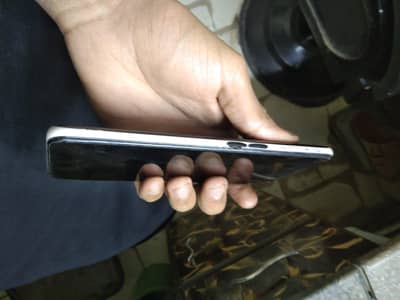 Oppo A52 4GB ram 128 GB memory