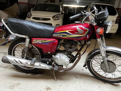 Honda CG 125 1st Owner engine sealed hyderabad registered