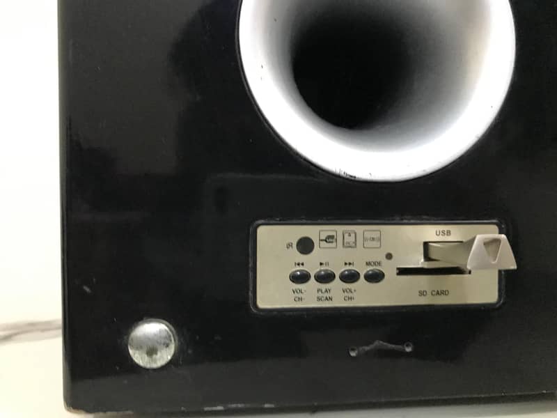 Audionic Classic-5 Multi-Function 2.0 Multimedia Tower Speakers 4