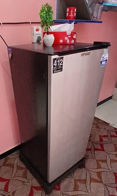 Dawlance REF 9106 SD Bedroom Refrigerator - Low Power | High Capacity