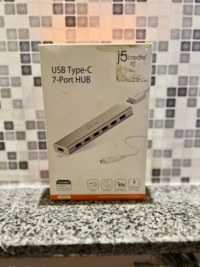 j5create USB-C 7- Port Hub- 7 USB 3.0 Ports