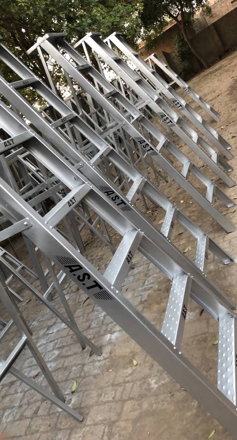 6 Step Folding Ladder 13
