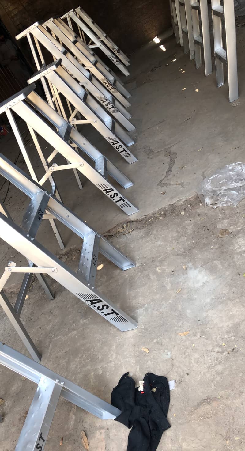 6 Step Folding Ladder 14