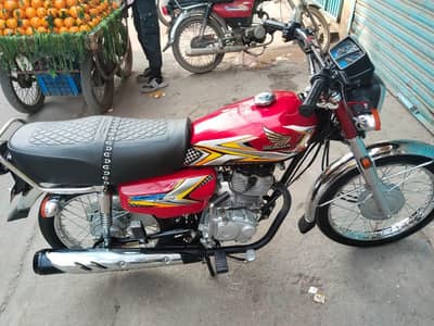 Honda 125 show room condition urgent sale