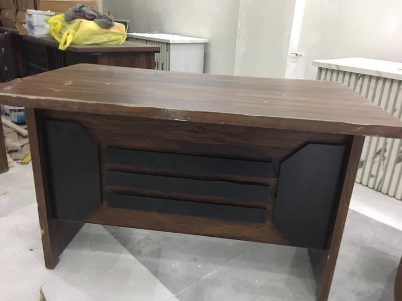 OFFICE TABLE 5
