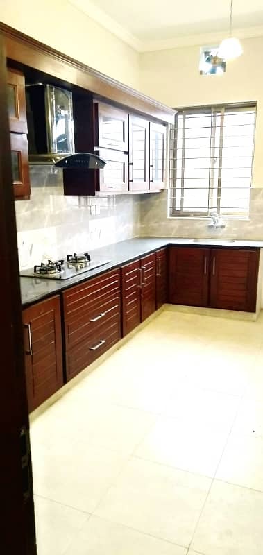 40x80 14 Marla ground portion for Rent G-13