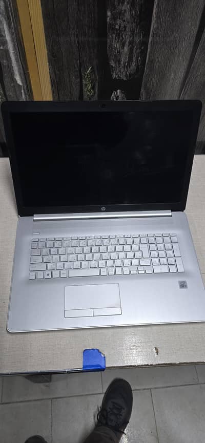 HP Pavilion Series 17inch 16gb/256gb