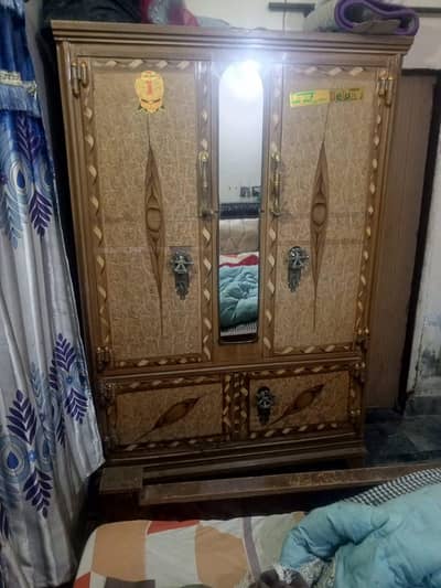 iron almari just. like new 6 month use urgent sale