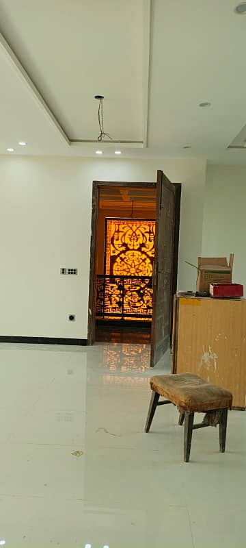 1 KANAL HOT LOCATION UPPER PORTION AVAILABLE FOR RENT IN IEP TOWN