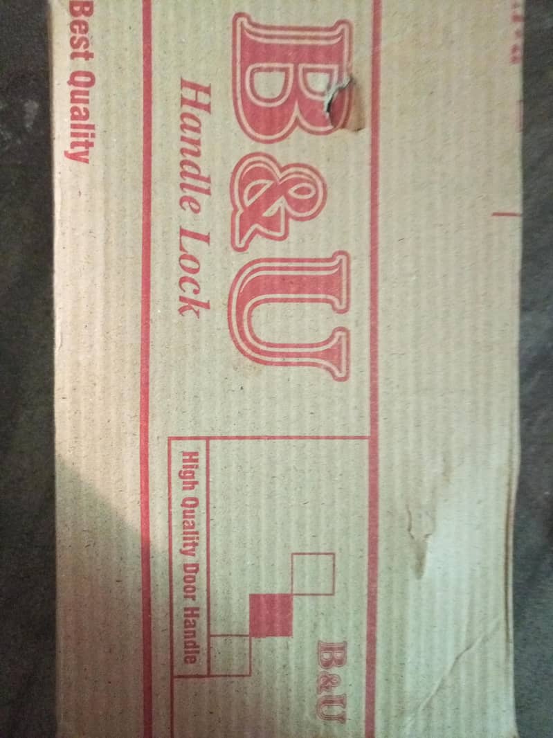 ایک عدد ہینڈل لاک دریوازہ لا براہے فروخت ہے 1