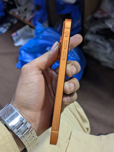 Apple iPhone XR converted 17 pro