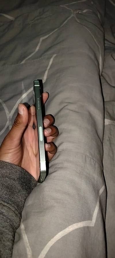 iPhone 12 ,64gb ,10/10 condition