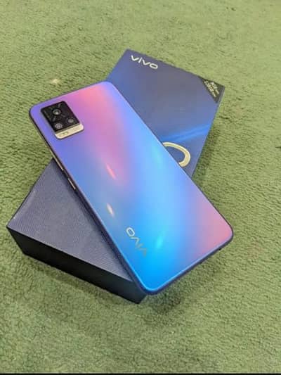 vivo v20 8 GB RAM 128 GB memory 0325/1263/112