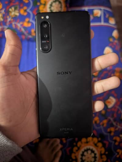 sony xperia 5 mark 4( sim working)