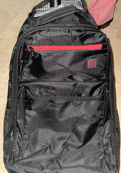 Wheeled Travel Luggage Bag - Excellent Condition