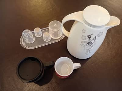 Thermos, cups, salt set.