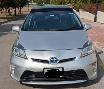 Toyota Prius 2013 Sunroof Available For Sale