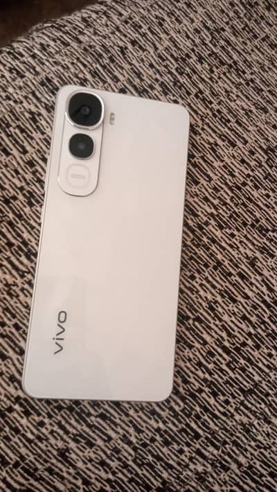 vivo y400
