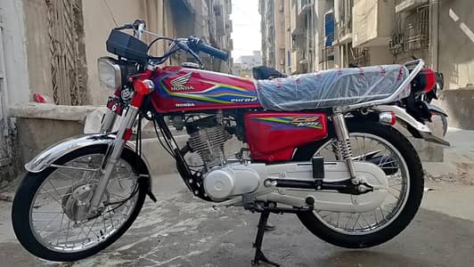 HONDA CG 135  ( 2017 )