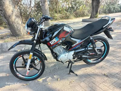 Yamaha YBR 125G model 2022