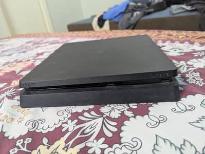 Ps4 with 2 controllers and fifa 18