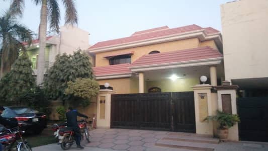 1 Kanal House For Office Use In G1 Block Johar Town Lahore
