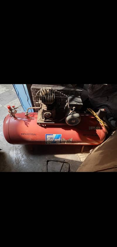 “FIAC Italian Air Compressor 4HP 200L – Workshop / Spray Use”   Tip: