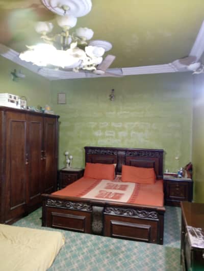 SECTOR- 8 BEAUTIFUL 2ND FLOOR NO LOAD SHEDDING SEPERATE METER NO ISSUE OF WATER NORTH KARACHI