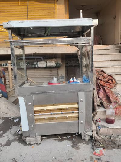 Burger + fries counter with all accessories