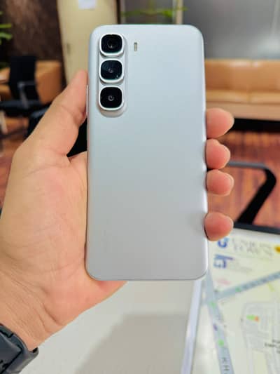 infinix hot 60 pro plus 10/10 condition new mobile 14 day use only