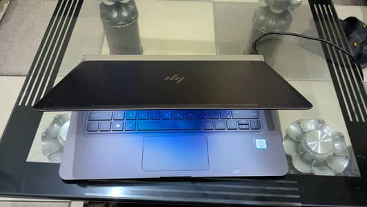 hp spectre i7 7th 8GB/256GB slimmest