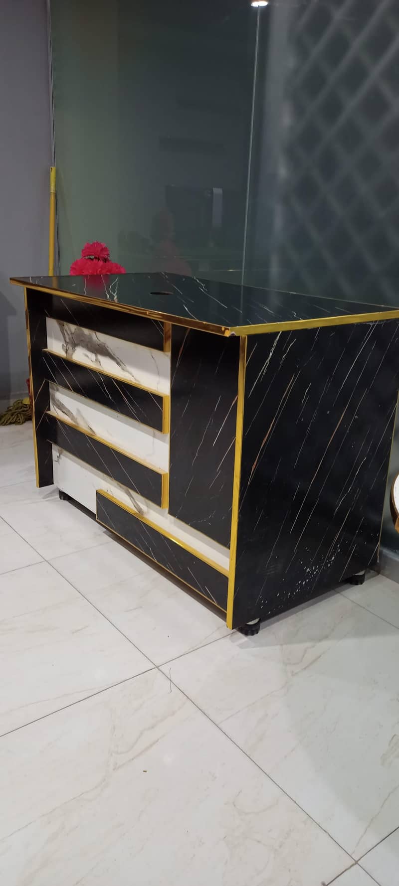 office table for small setup 0