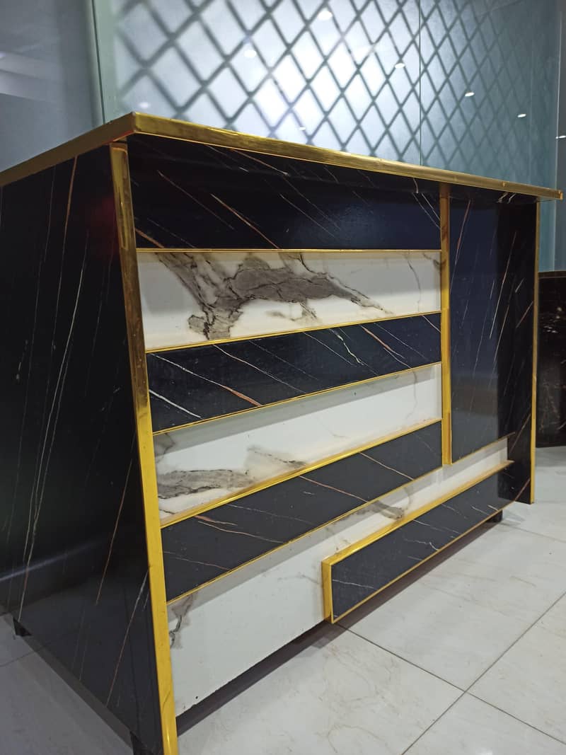 office table for small setup 1