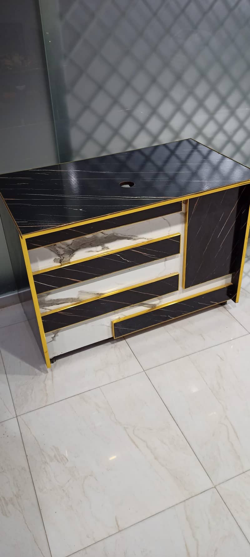 office table for small setup 3