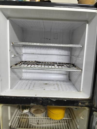 orient  old frizer medium size kharb ha