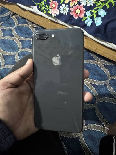 iPhone 8 Plus