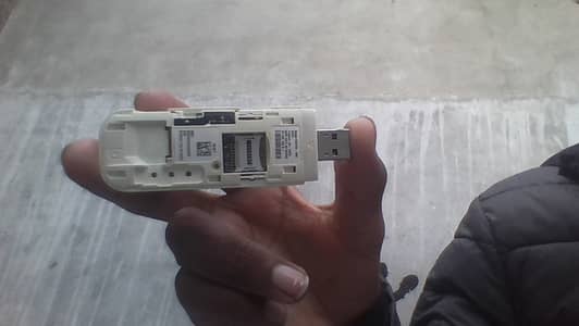 Huawei 4G Wingle Unlocked - All SIMs Supported (Jazz, Zong, Telenor)