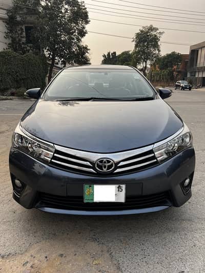 Toyota Altis Grande 2015 CVT-i 1.8.