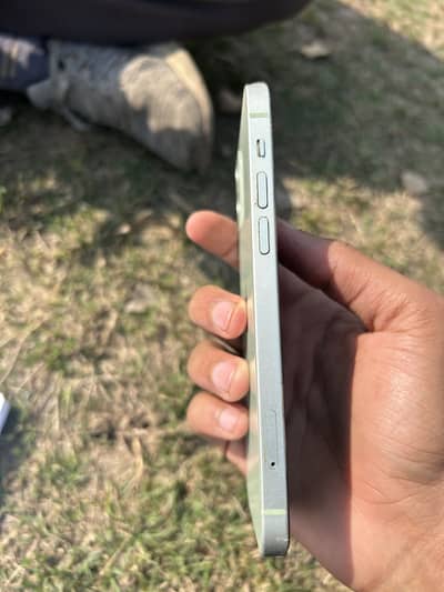 I phone 12 jv 64 GB ,79 health