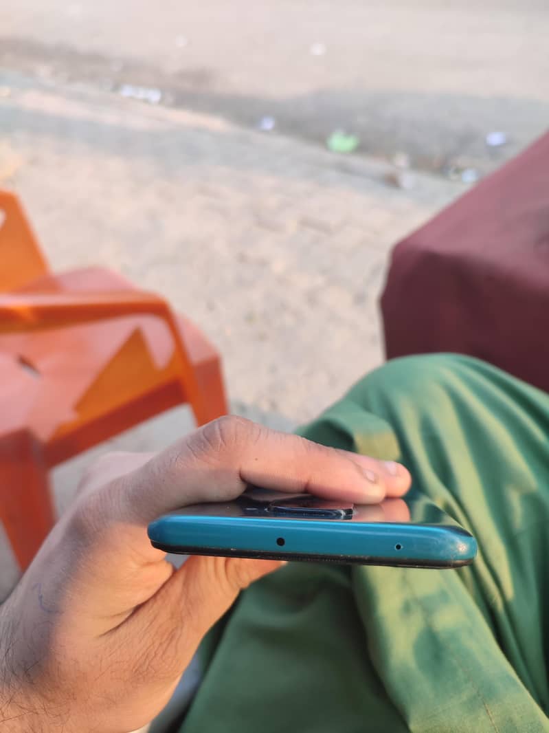 Redmi Note 9 3